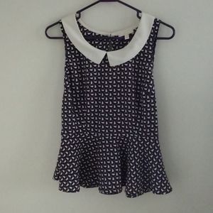 4/$20🌺 Peplum Rabbit Top
